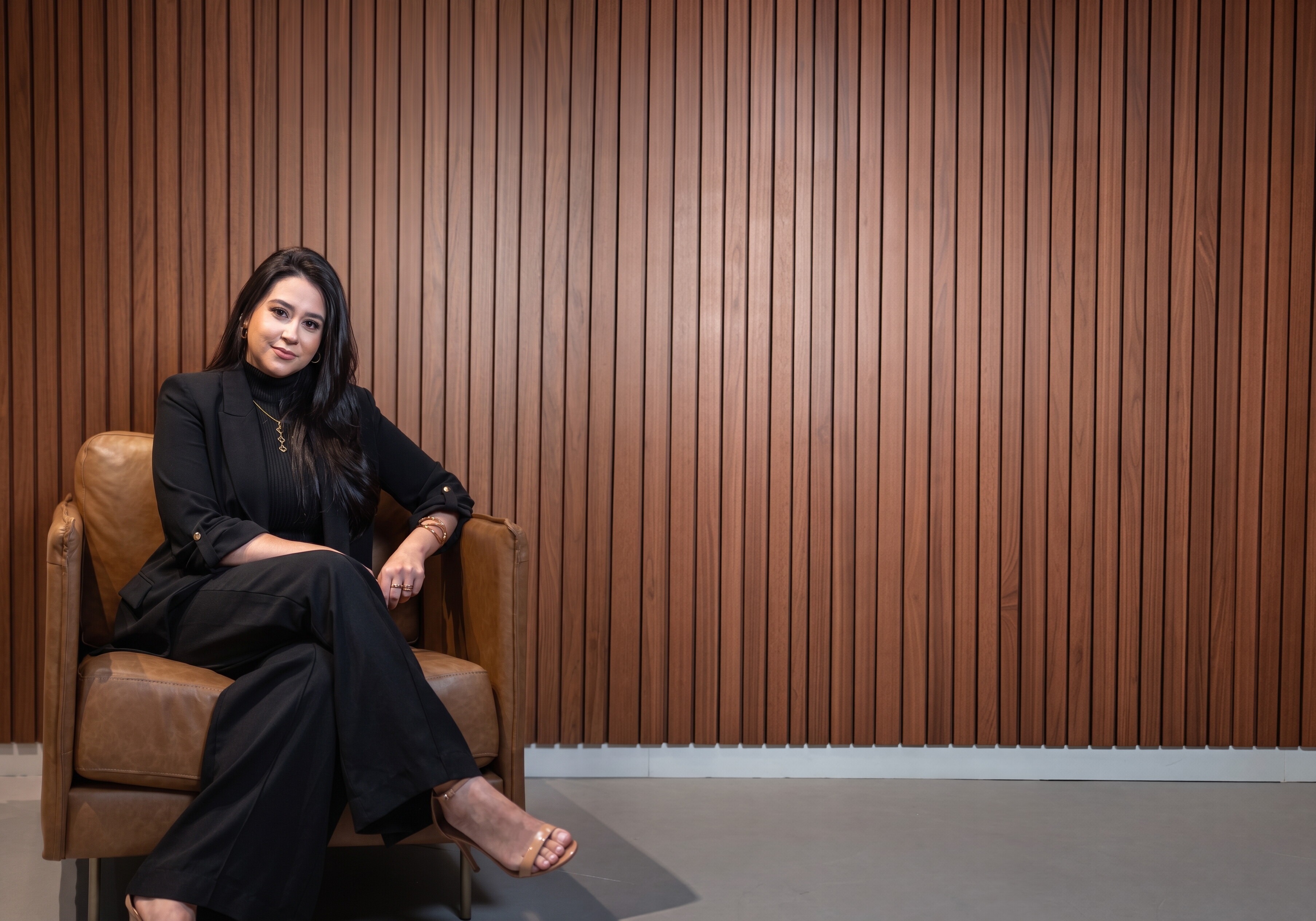 Daniela Vaz no escritório